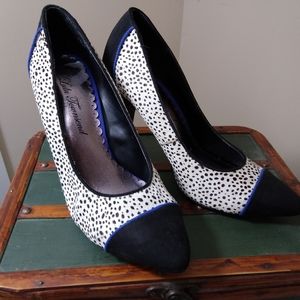 LULU TOWNSEND Women's Heels Size 7.5M calf hair animal print blue detail